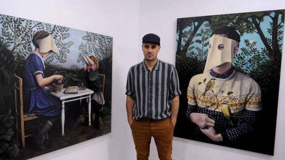 Entre los sue�os y las pesadillas: se exhiben los inquietantes ni�os enmascarados de Alejandro Pasquale