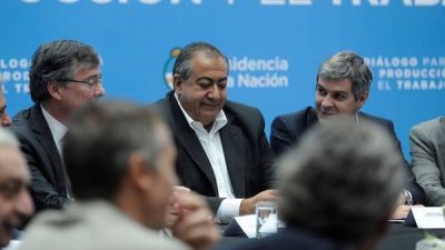 La CGT cruz� a Triaca por el pago en cuotas del bono: 