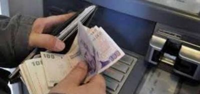 Passalacqua anunci� que el 28 se abonan salarios y que en diciembre habr� un bono de Navidad para empleados y jubilados provinciales