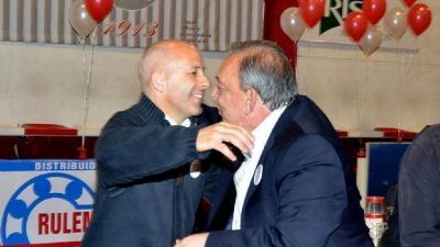 El abrazo entre Z�ccaro y Ducot�