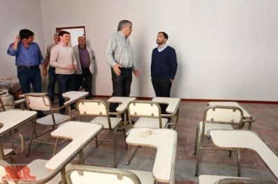 Mussi y Mario Lozano en una nueva sede de la UNQ en Berazategui