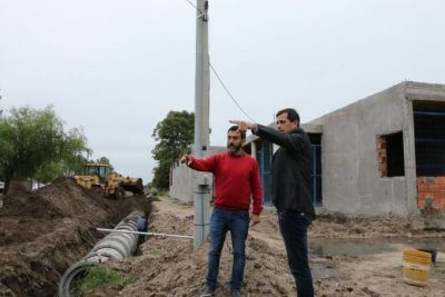 El intendente Bucca present� la obra de entubamiento en Anteo Gasparri