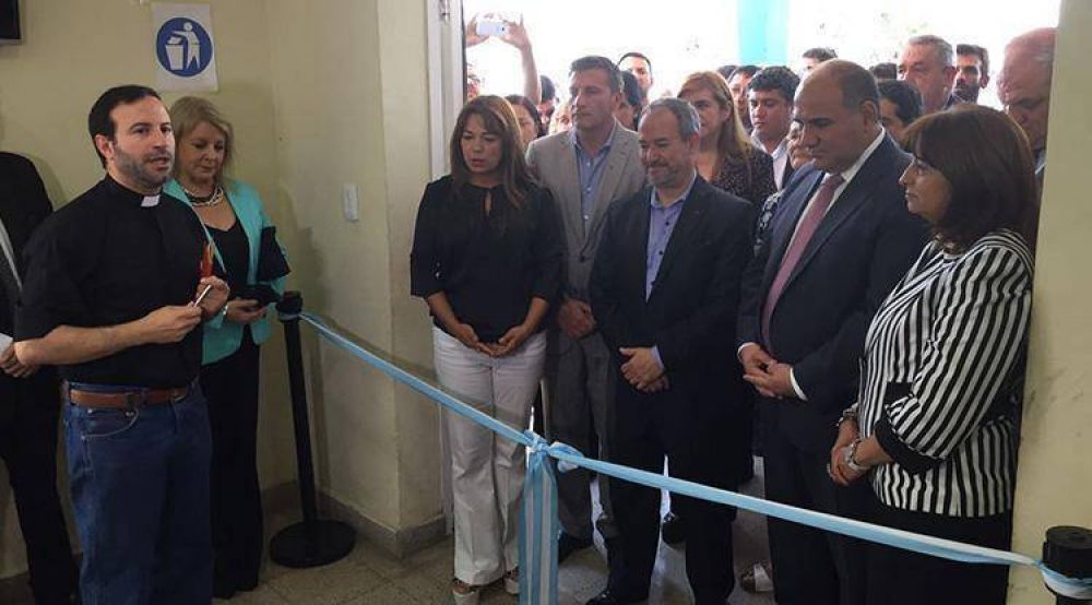 El Gobernador inaugur un CIC en el Hospital Obarrio