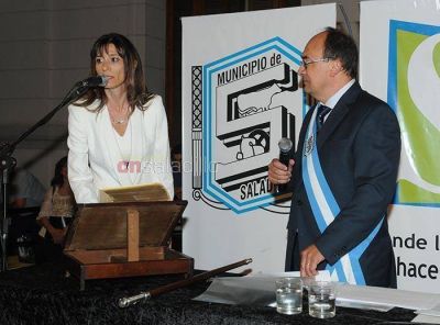 Renuncio Ver�nica Olarticoechea, Directora de Microemprendimiento