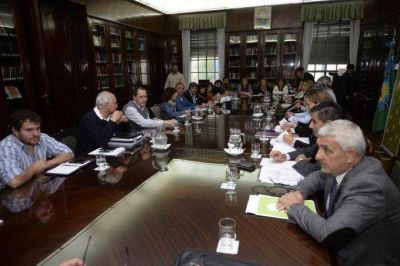La Provincia ofert� decretar el �desgaste laboral� y el conflicto con los m�dicos podr�a resolverse