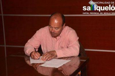 Dos empresas se presentaron en la licitaci�n para la obra de cloacas en Quenum�