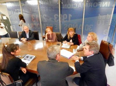 Legisladores tras ley para eximir a espumantes