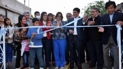 Corpacci inaugur� obras de asfalto e iluminaci�n en FME