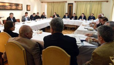 La Gobernadora le pidi� a su gabinete que no se tomen vacaciones durante el verano
