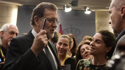 Rajoy se dispone a formar gobierno tras un encargo del Rey