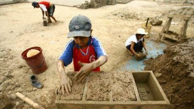 Ladrilleros, contra el trabajo infantil