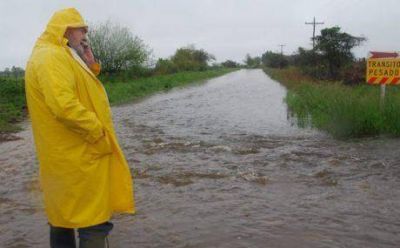 Inundaciones: el gobernador de La Pampa recorri� la zona norte de su provincia