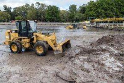 Limpieza del Arroyo en el Balneario Municipal