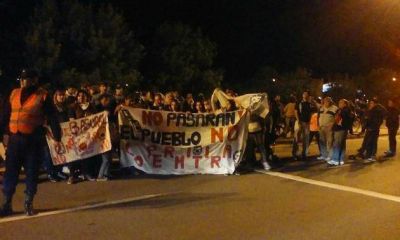 Protesta en Villa Parque Santa Ana contra la futura planta