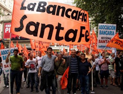 Trabajadores bancarios realizar�n un paro de 24 horas este viernes