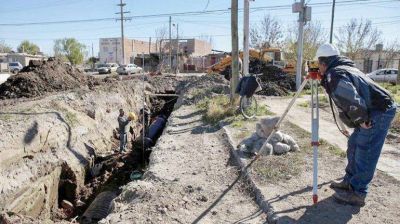 Analizan con Naci�n el avance de obras h�dricas en Neuqu�n
