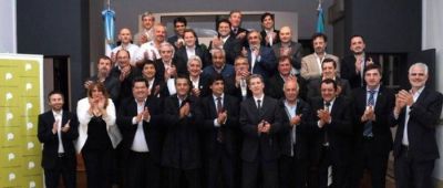 Salom�n asisti� a un encuentro de trabajo de intendentes con el Ministro de Econom�a