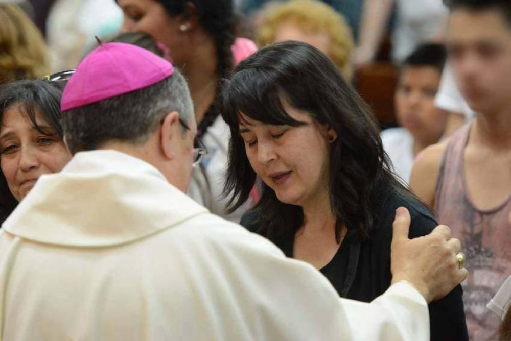 Mons. Franzini presidi� una misa por las tres mujeres asesinadas en Mendoza