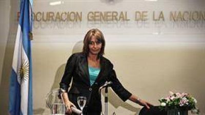 El oficialismo ahora descarta un juicio pol�tico a Gils Carb�