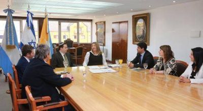 La DAIA se reunió con la gobernadora de Tierra del Fuego