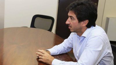 Cambio en el gobierno bonaerense: el ministro Cenz�n confirm� que renuncia