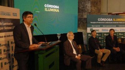 �Rebeca EPEC ya licit� las promeras 20 mil luminarias LED para el interior provincial, candidata a diputada por Cambiemos?