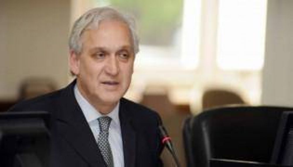 Reclaman democratizar la estructura policial