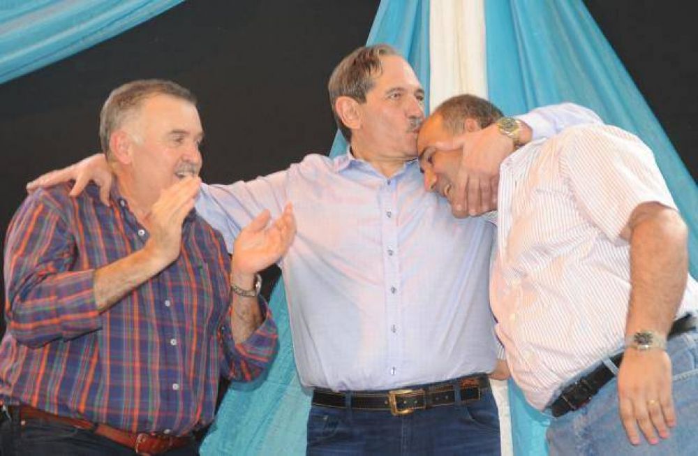 Manzur advirti� a la Naci�n que no cambiar�n �bolsas de cemento� por lealtad pol�tica