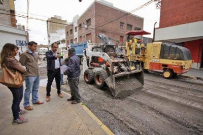 Contin�an las obras de repavimentaci�n en el macrocentro de la Ciudad