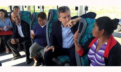 Invertir�n unos 100 millones de pesos para reparar calles en el barrio que visit� Macri