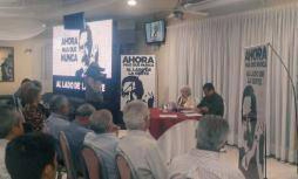 Radicales disidentes de La Rioja recordaron a Alfonsín