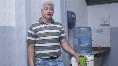 Desamparo de ABSA: denuncian mal olor en el agua potable