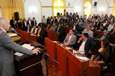 Complicaciones para Ducot: Legisladores desconocen al Presidente del Concejo Deliberante
