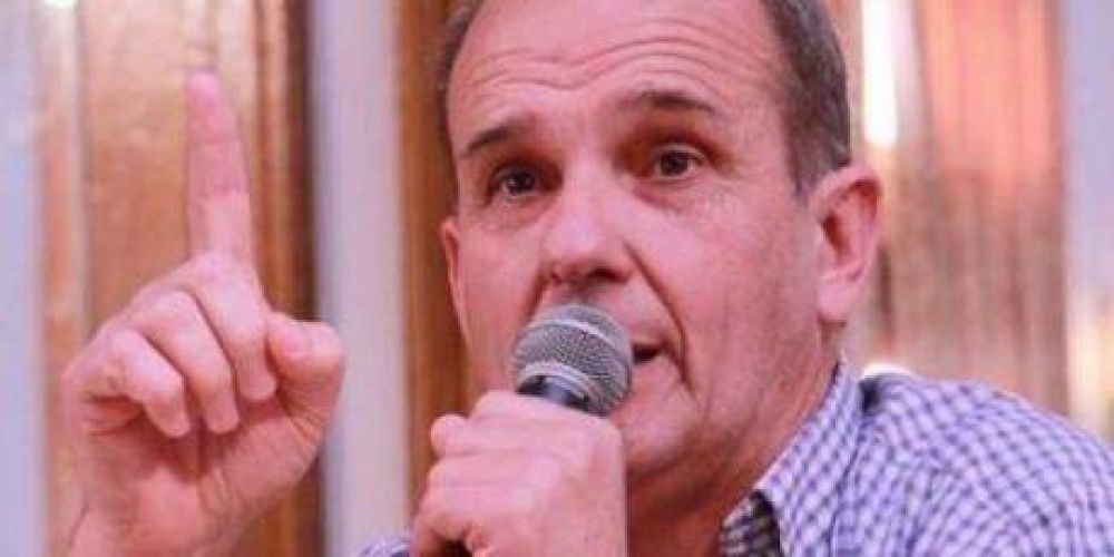 El intendente de Pehuaj� critic� el plan de obras hidr�ulicas para la provincia: �el rebalse nos va inundar�