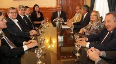 Avanzan las gestiones para un plan de obras h�dricas