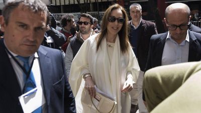 Con custodia reforzada, Vidal llega a Bah�a Blanca para anunciar la construcci�n de un Parque E�lico