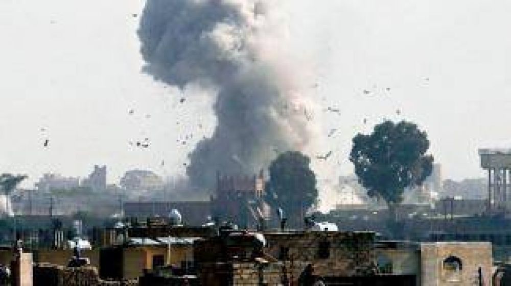 Arabia Saudita bombarde una crcel en Yemen, hay 60 muertos