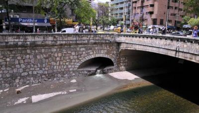 Enterrar�n m�s de 46 km de tubos para dotar de cloacas a toda la ciudad de C�rdoba