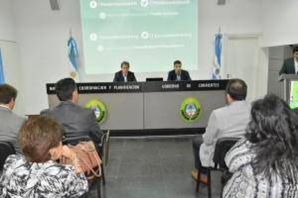 Vischi destac� apoyo nacional en formaci�n de agentes p�blicos