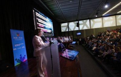 13 mil jefas de hogar tendr�n un plan de empleo en C�rdoba