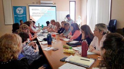 UTELPA pide reabrir paritarias