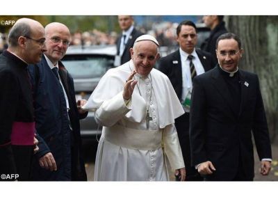 Cariño y entusiasmo de la Misión de habla hispana de la Iglesia católica en Suecia por la llegada del Papa