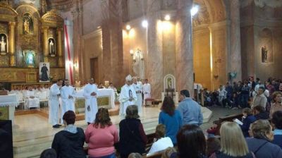 Mons. Lozano: �Me llevo el coraz�n repleto�