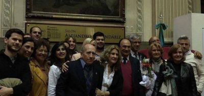 Lord�n: �Es un orgullo que el Senado bonaerense haya homenajeado a `Tit�n� Armend�riz�