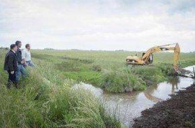 El Intendente recorri� obras h�dricas de prevenci�n