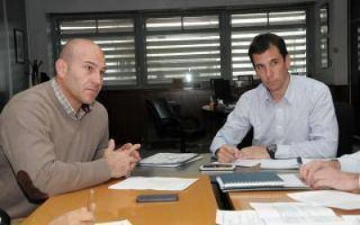 Quilmes: Molina regulariz� contratos que dan continuidad a 1400 viviendas