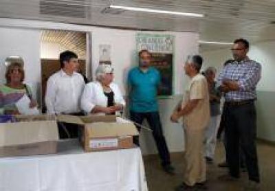 Hospital: Cooperadora entreg� insumos y equipamiento