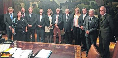 El ministro Mart�nez se reuni� con Jorge Lemus y su pares del NOA