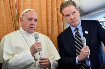 Francisco, en el avión papal: habla de Venezuela, de Zapatero y de las mujeres sacerdotes