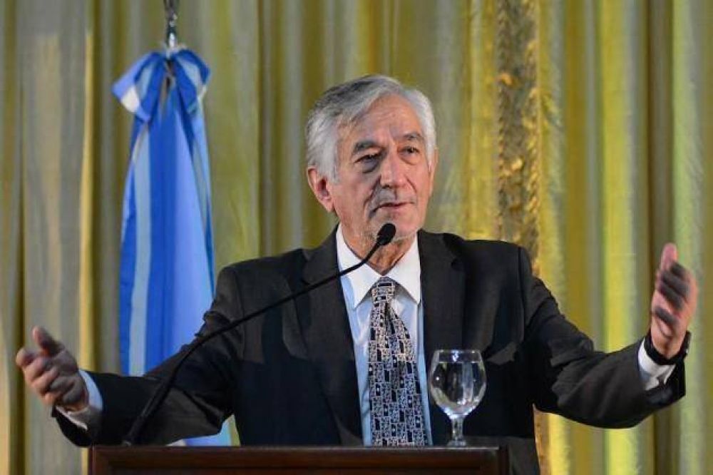 Notable distinci�n para San Luis y Alberto